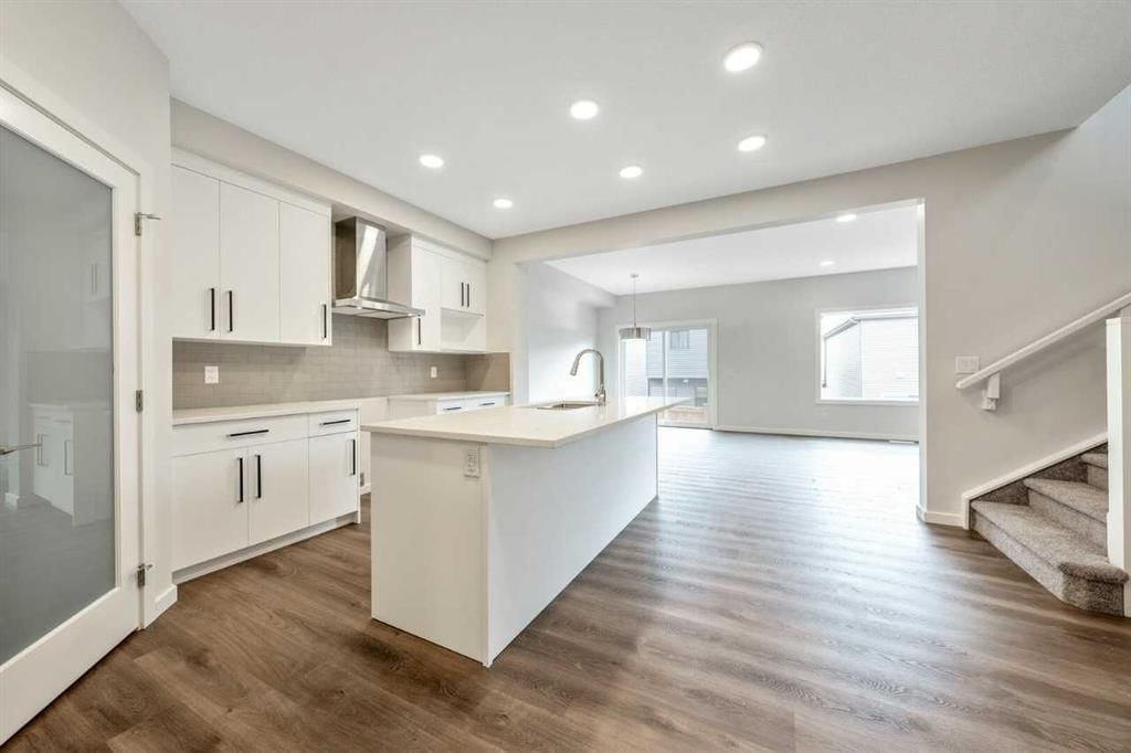 412 Heartwood Grove W, Calgary — photo 5 of 25