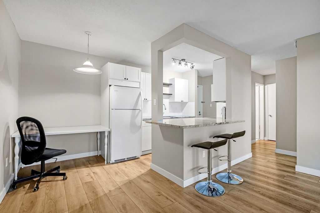 434, 1421 7 Avenue NW, Calgary — photo 2 of 22