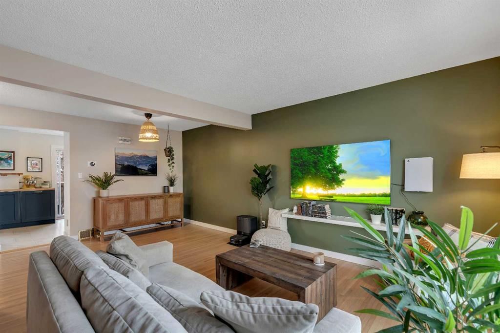 102, 9803 24 Street SW, Calgary — photo 3 of 23
