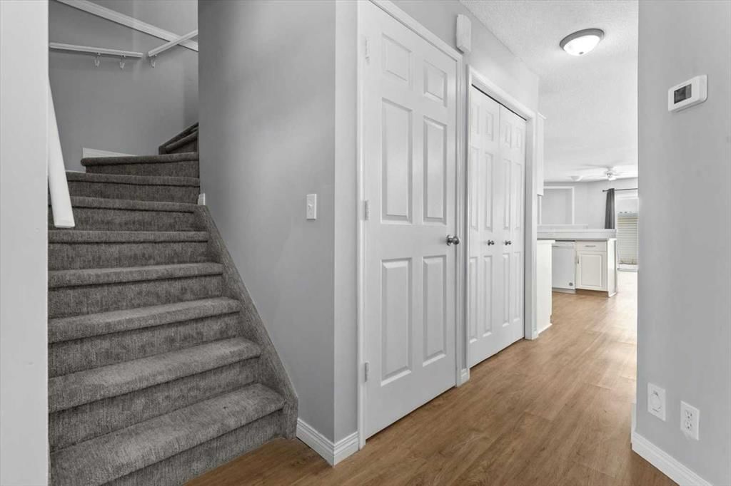3101 39 Street SW, Calgary — photo 5 of 28