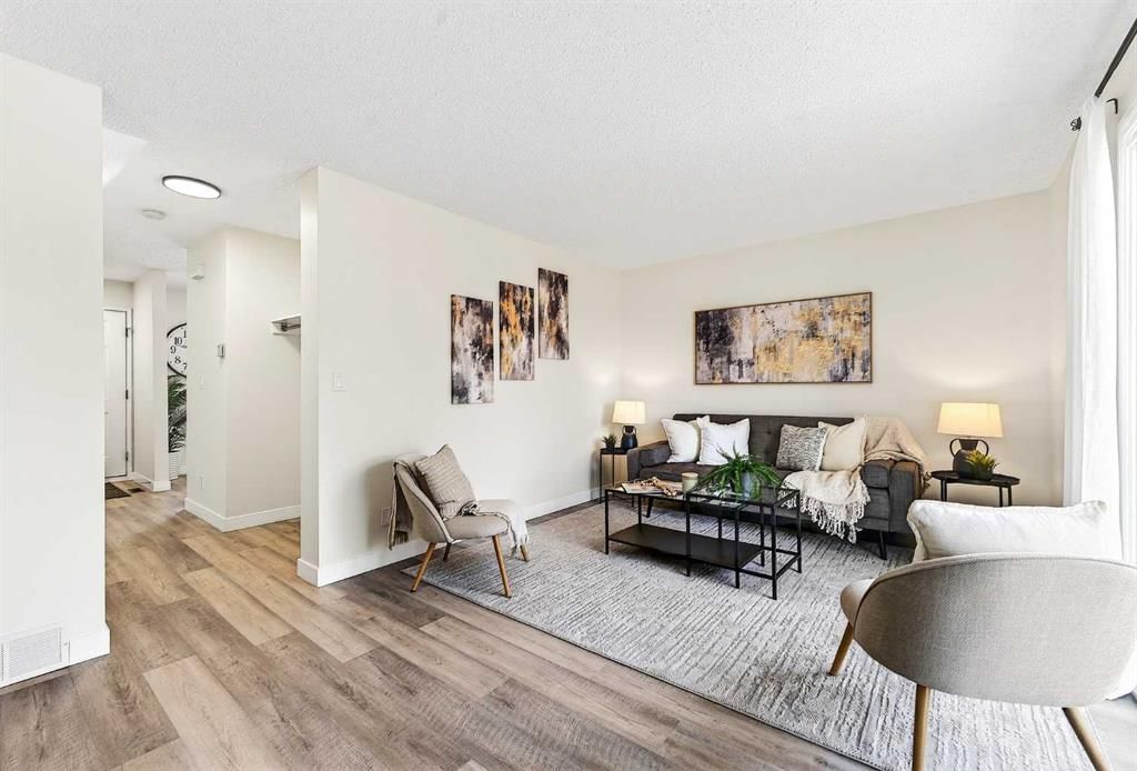3, 6100 4 Avenue NE, Calgary — photo 3 of 30