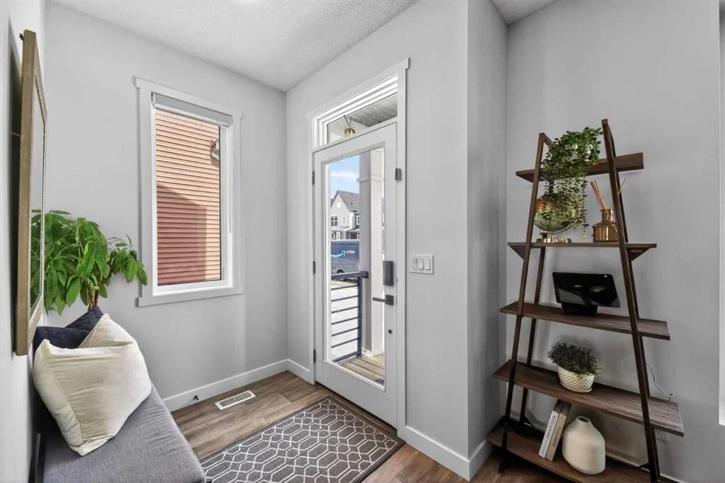 29 Carringvue Way NW, Calgary — photo 3 of 46