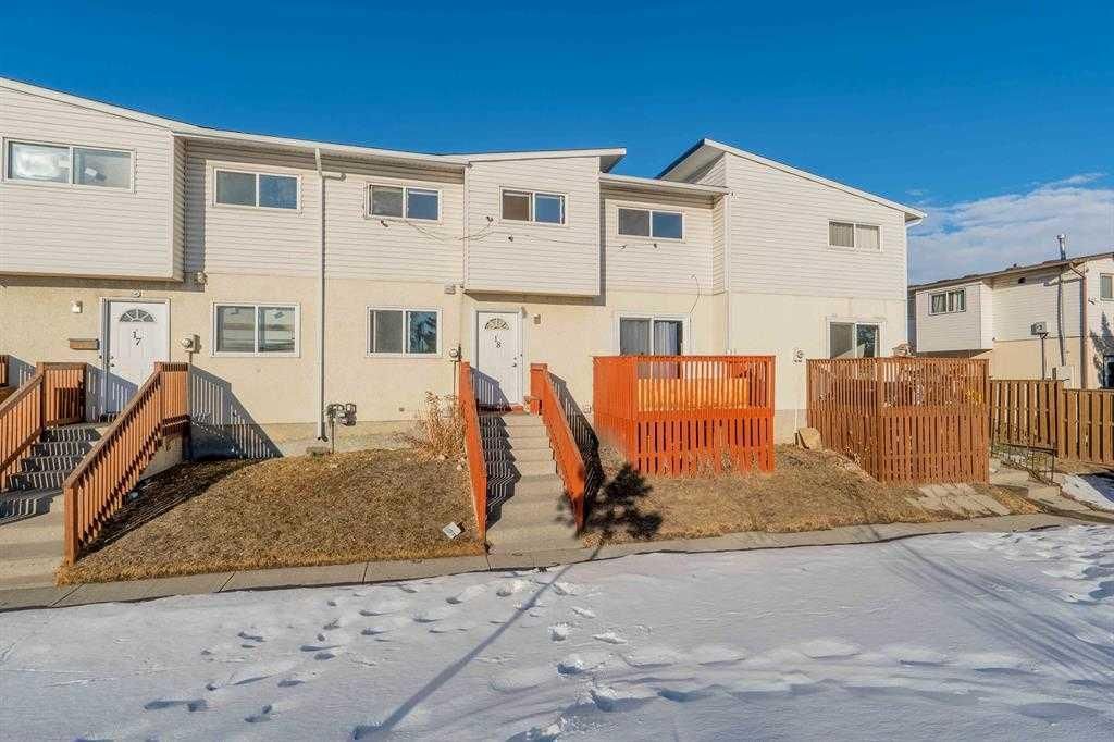 18, 4515 7 Avenue SE, Calgary — photo 3 of 20