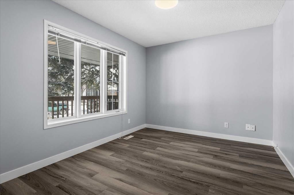 3103 39 Street SW, Calgary — photo 5 of 28