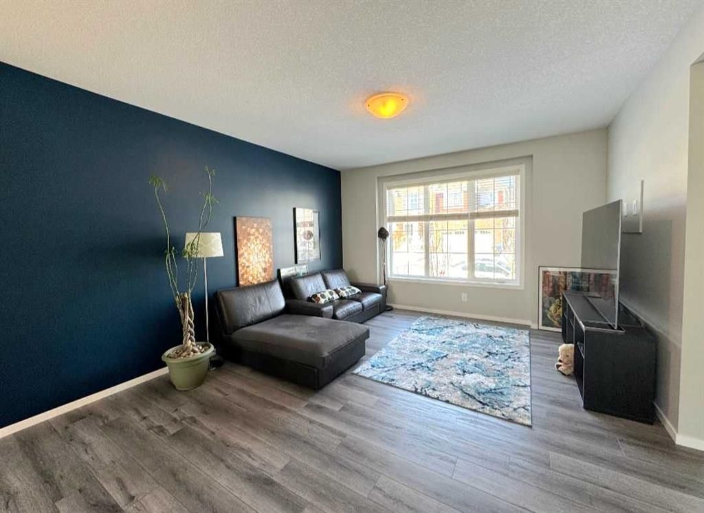 292 Yorkville Road SW, Calgary — photo 3 of 33