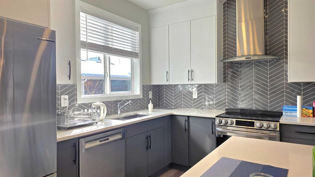 292 Yorkville Road SW, Calgary — photo 5 of 33