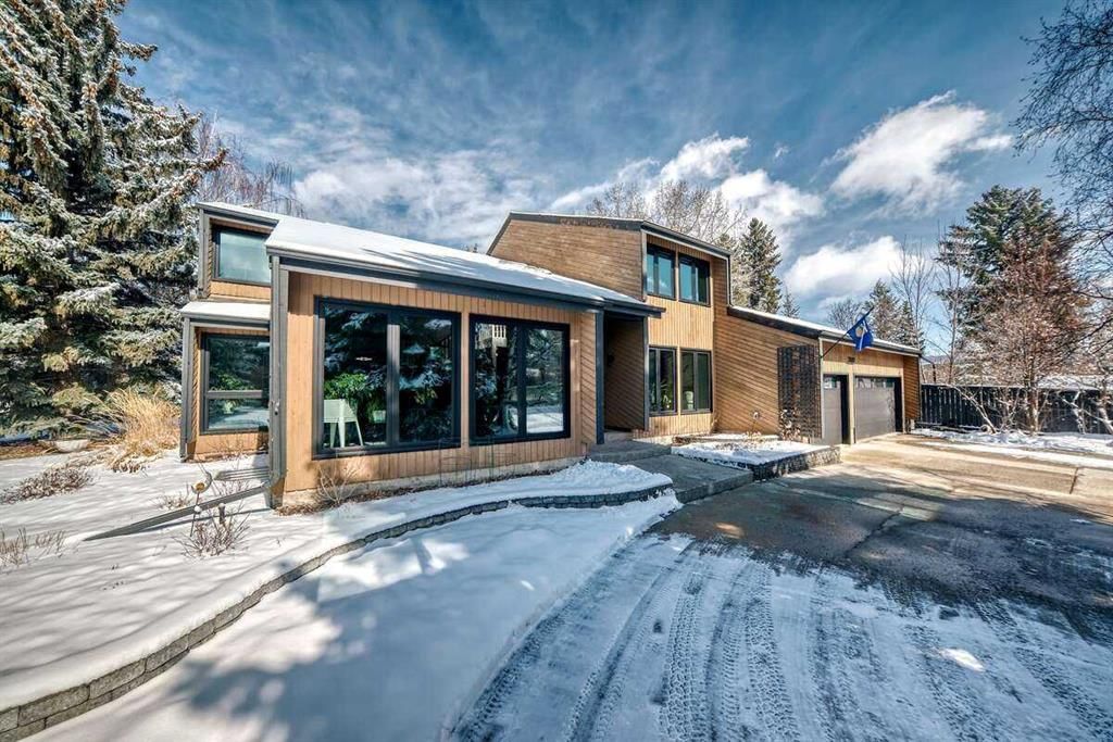 2002 Pump Hill Way SW, Calgary — photo 2 of 50