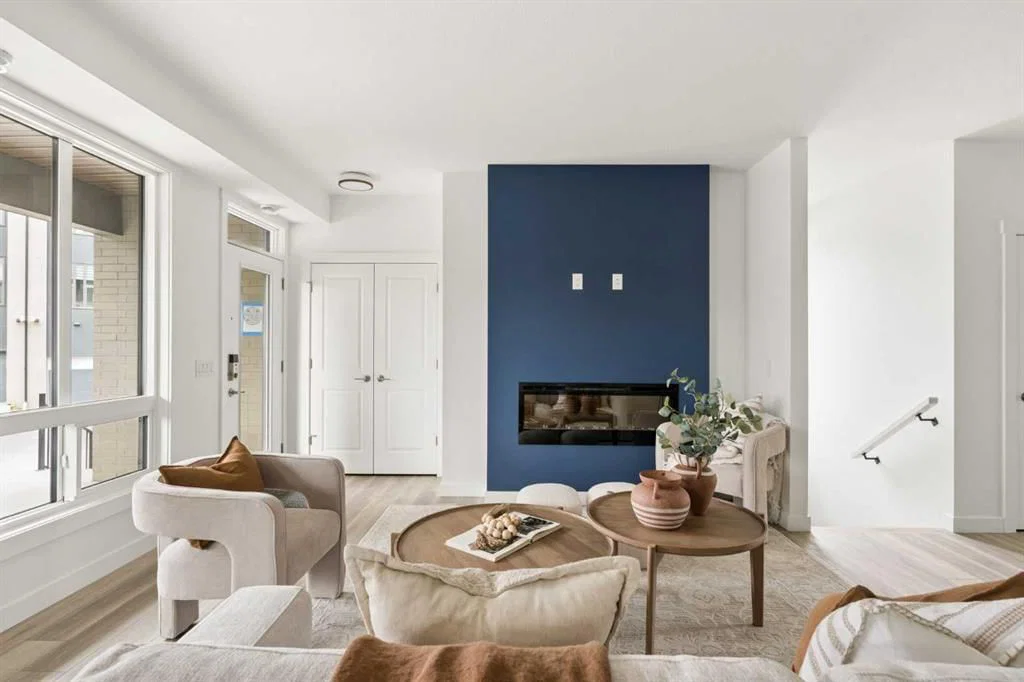 605 Sovereign Common SW, Calgary — photo 5 of 40