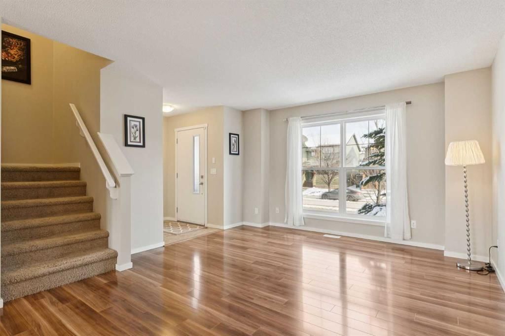63 Walden Drive SE, Calgary — photo 5 of 28