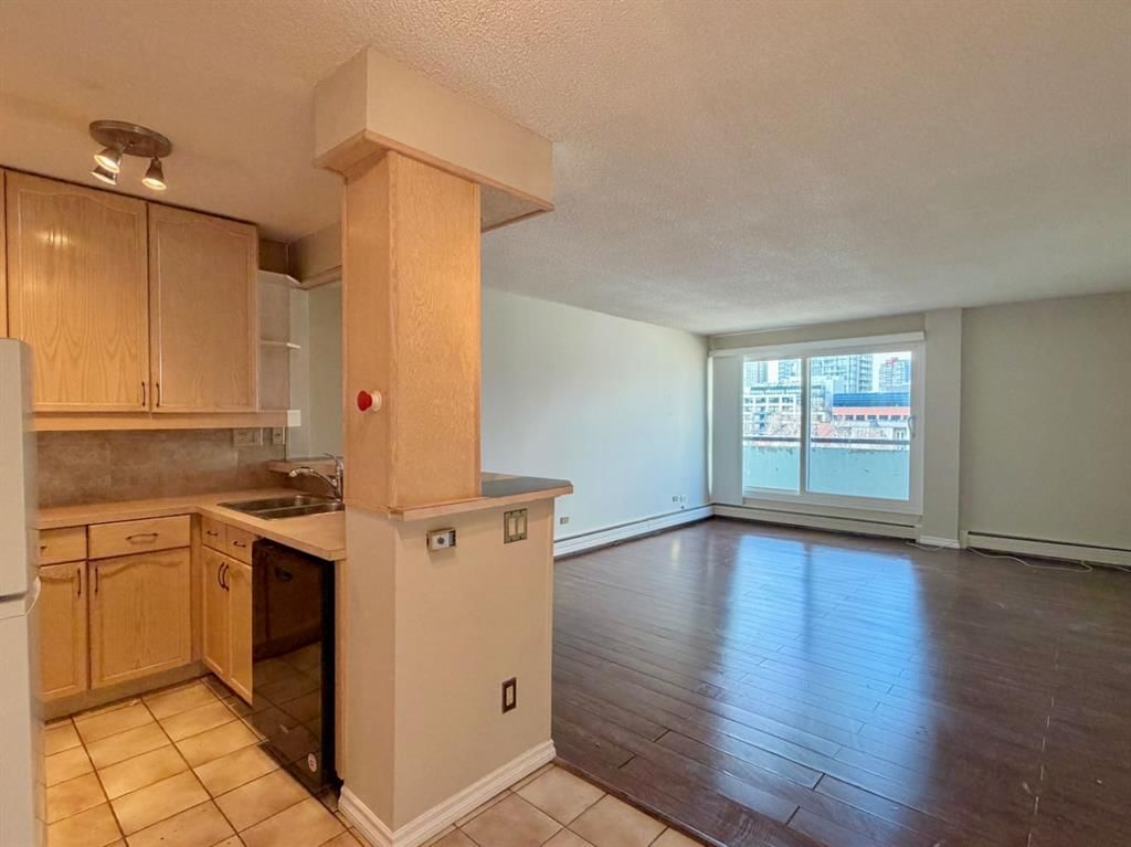 501, 903 19 Avenue SW, Calgary — photo 2 of 21