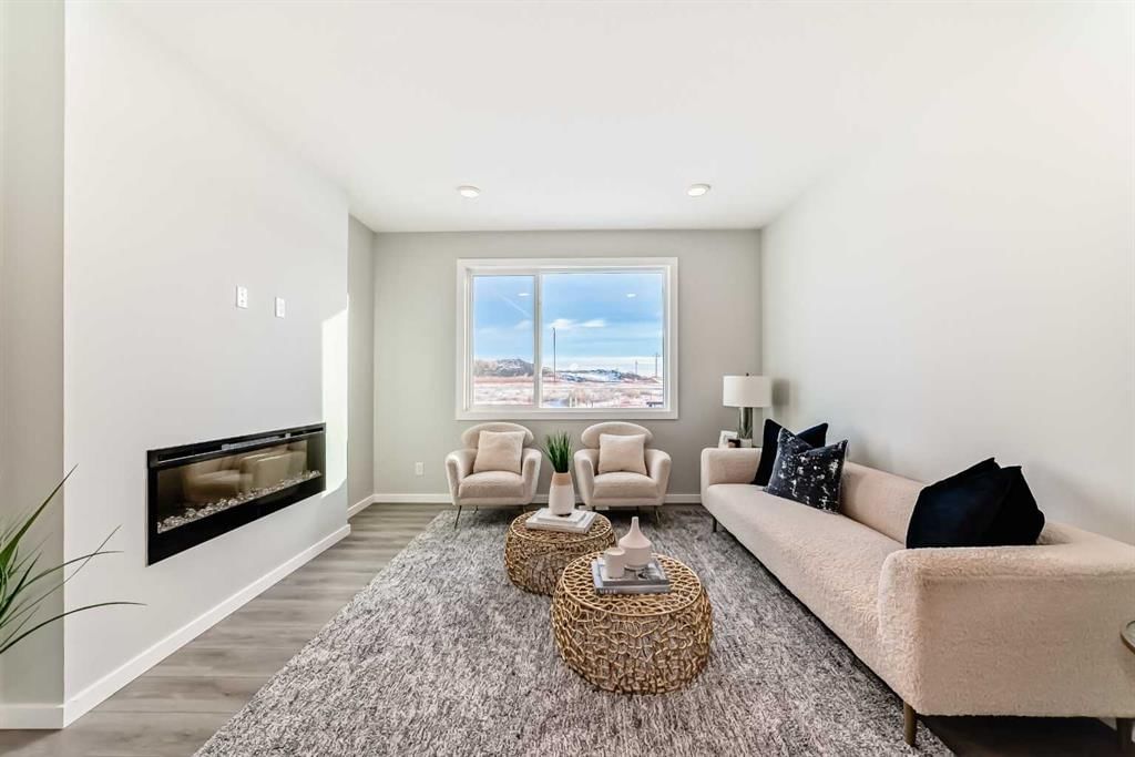 680 Lewisburg Place NE, Calgary — photo 5 of 36