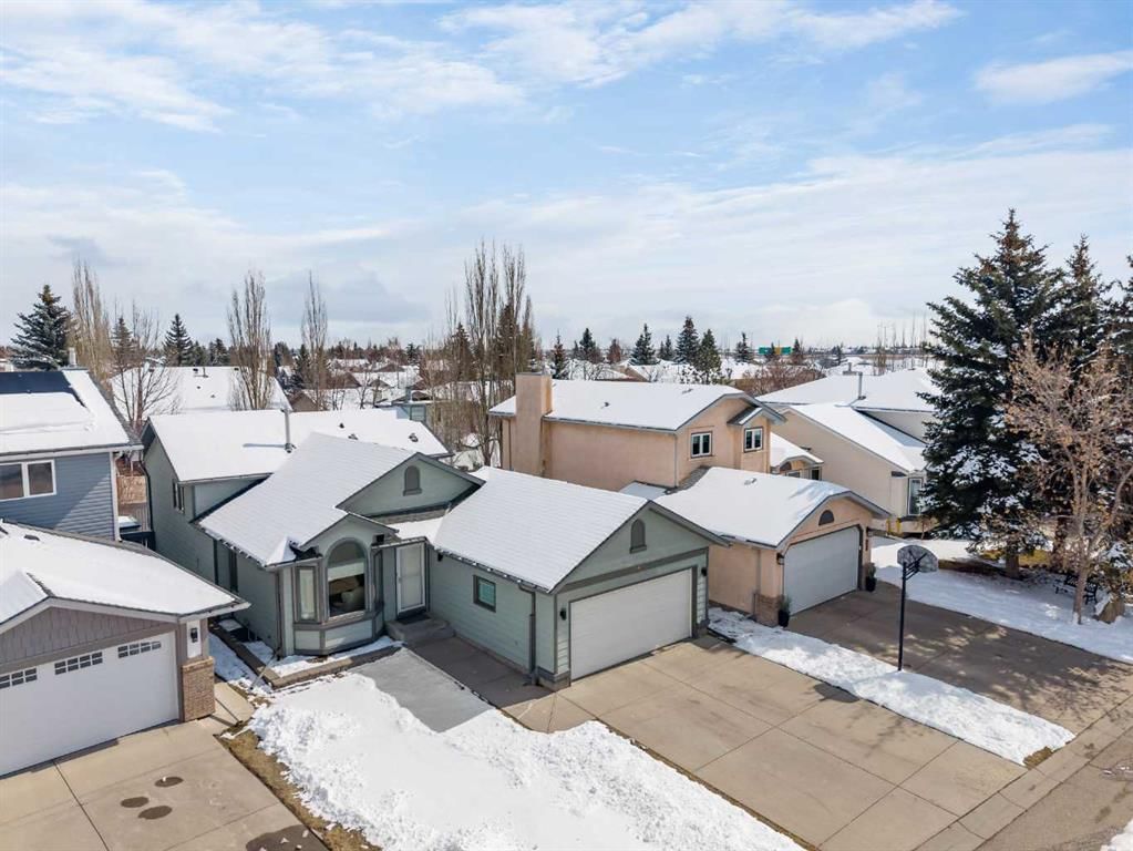 184 Sunmeadows Crescent SE, Calgary — photo 2 of 42