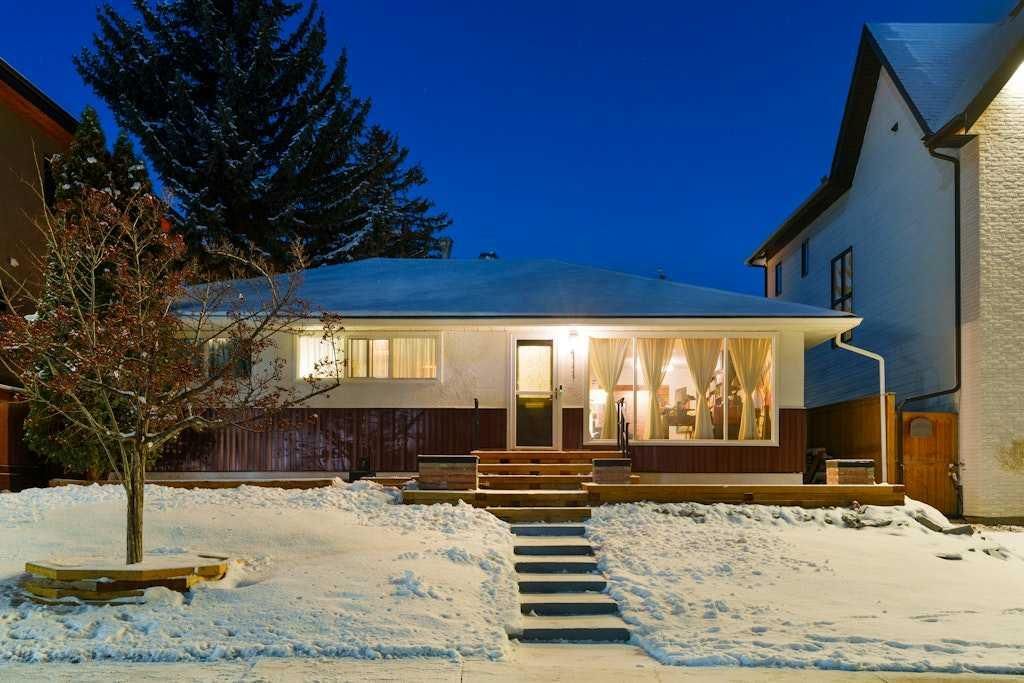 4111 15 Street SW, Calgary — main listing photo