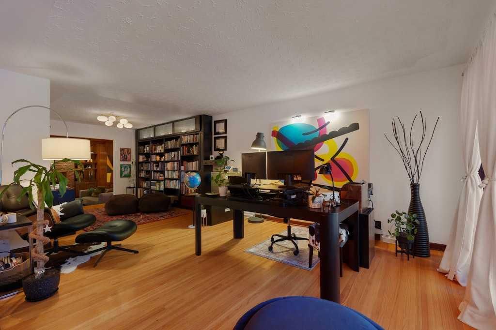 4111 15 Street SW, Calgary — photo 5 of 45