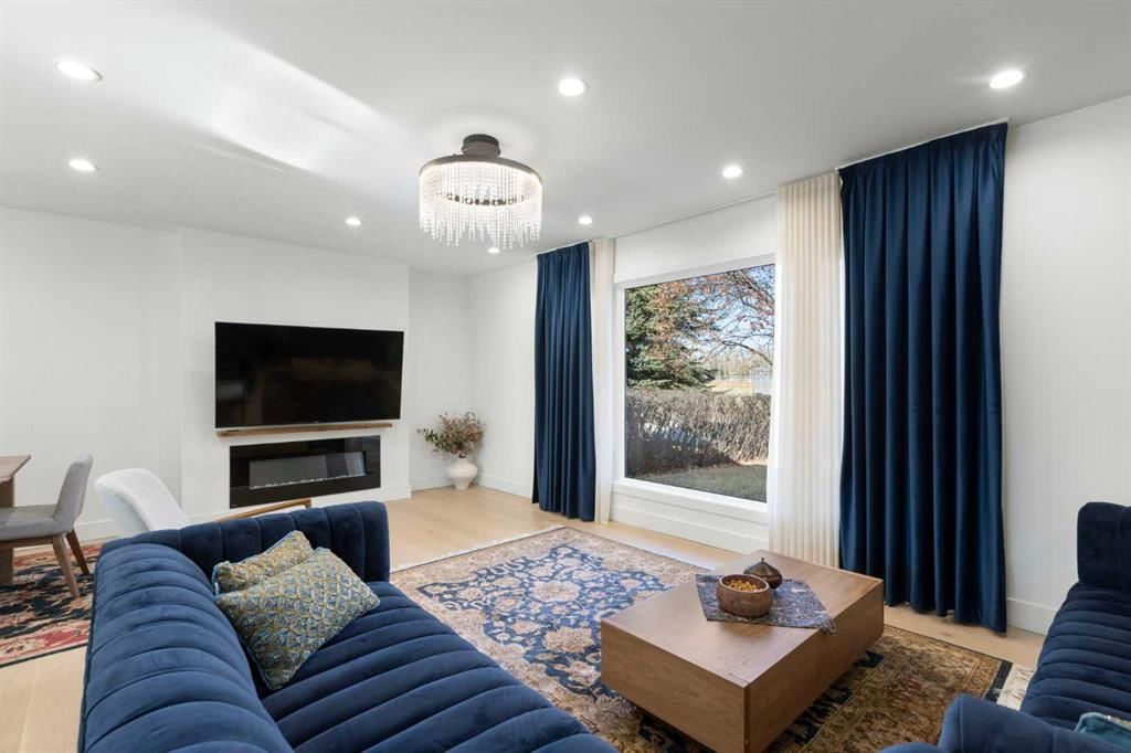 224 Silverview Way NW, Calgary — photo 3 of 50