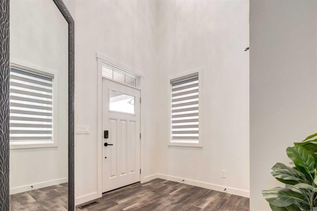 142 Cranbrook Park SE, Calgary — photo 3 of 49