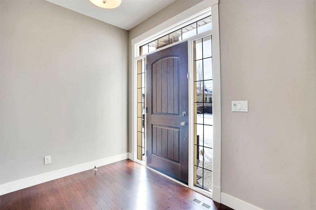 14 West Coach Way SW, Calgary — photo 2 of 50