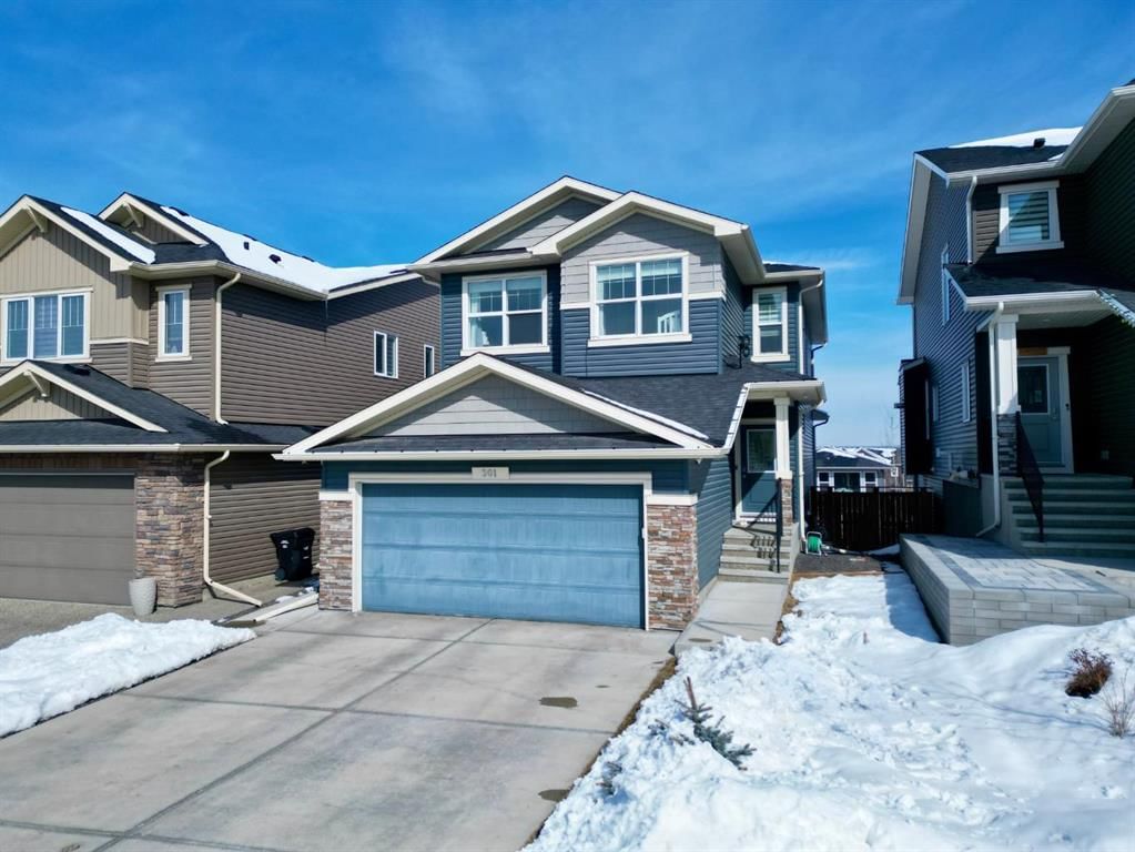 301 Crestmont Drive SW, Calgary — photo 2 of 39