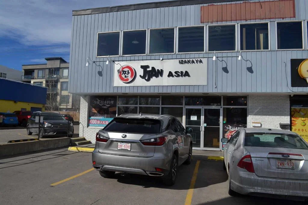 602 16 Avenue, Calgary — main listing photo