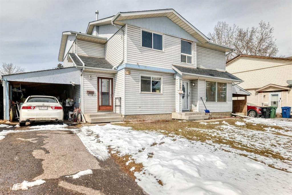 12 Radcliffe Court SE, Calgary — photo 2 of 30