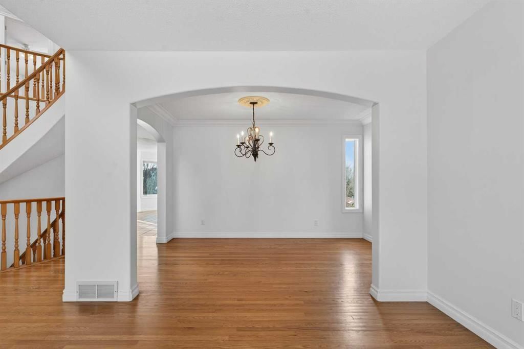 255 Hamptons Terrace NW, Calgary — photo 5 of 50