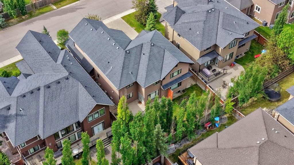 52 Wentworth Crescent SW, Calgary — photo 2 of 50