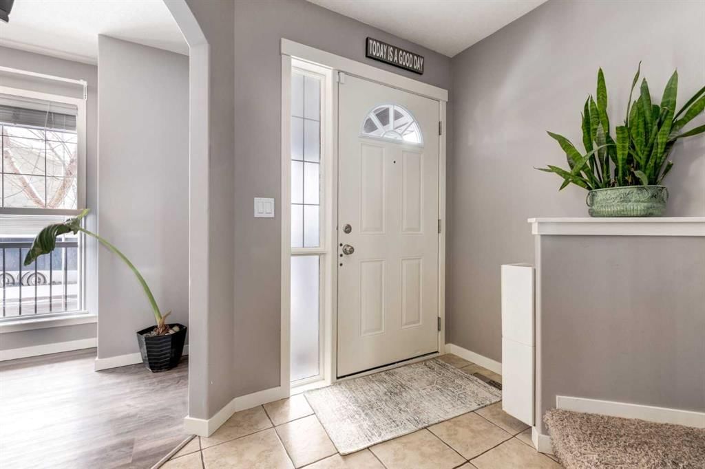138 Cranberry Place SE, Calgary — photo 2 of 43