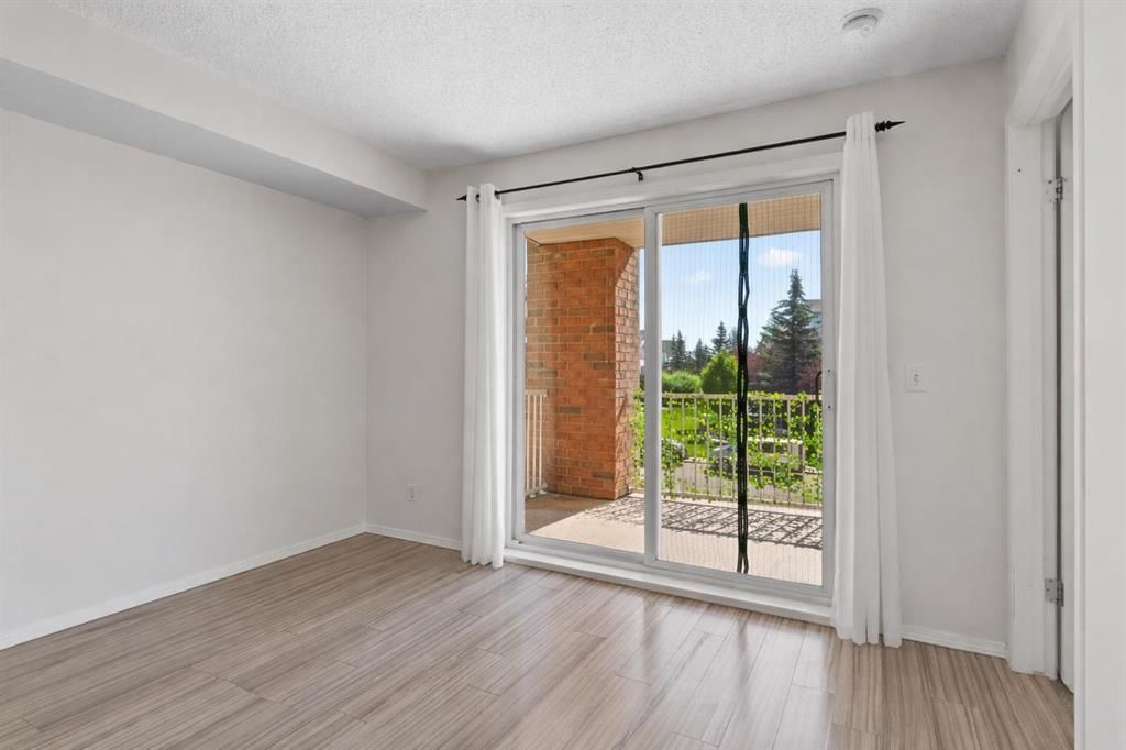 2205, 16 Country Village Bay NE, Calgary — photo 5 of 25
