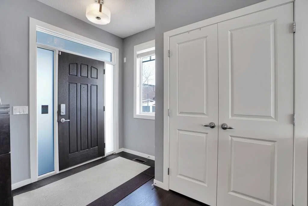 2 Aspen Summit Mount SW, Calgary — photo 4 of 33