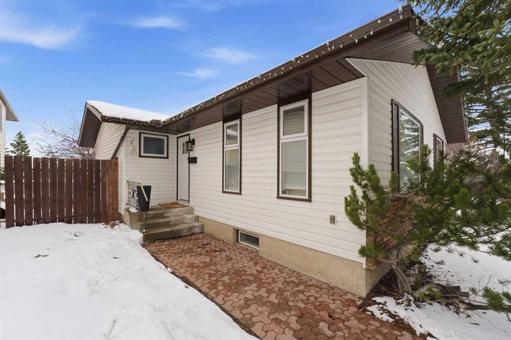 8119 Ranchview Drive NW, Calgary — photo 3 of 35