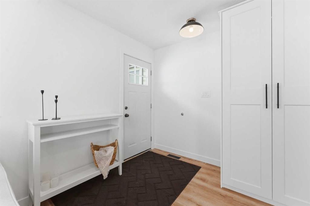8119 Ranchview Drive NW, Calgary — photo 4 of 35
