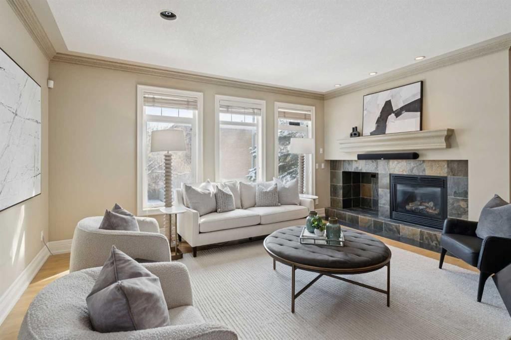 2141 15 Street SW, Calgary — photo 4 of 42