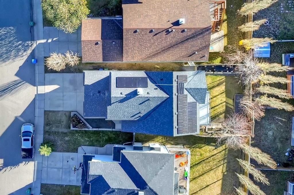 42 Tuscarora Way NW, Calgary — photo 2 of 50