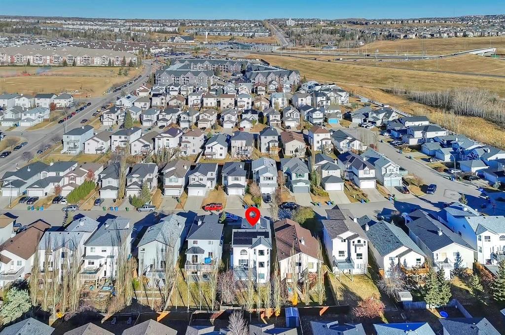 42 Tuscarora Way NW, Calgary — photo 3 of 50