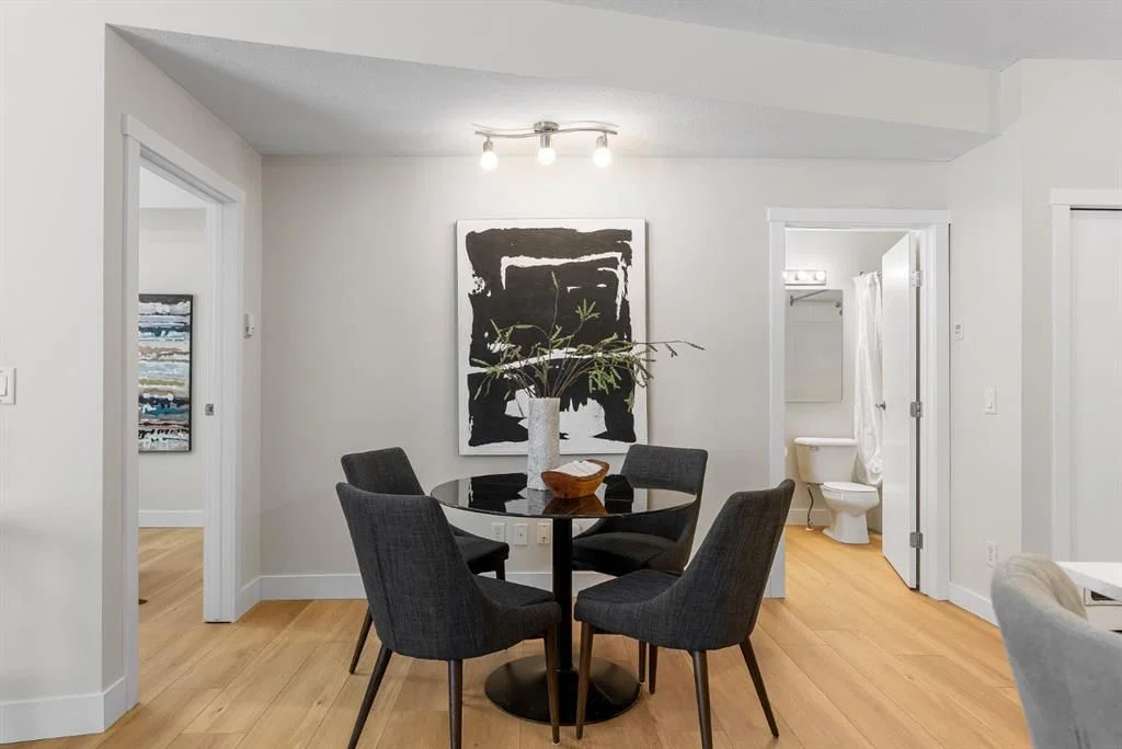 125, 69 Springborough Court SW, Calgary — photo 4 of 31