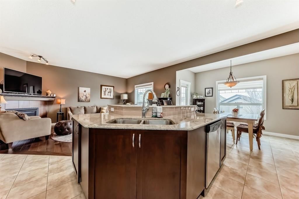 191 Pantego Close NW, Calgary — photo 5 of 49