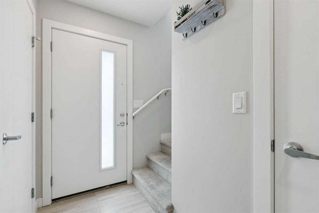 579 Evanston Link, Calgary — photo 2 of 35