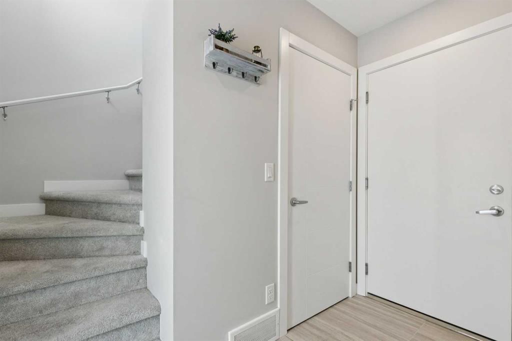 579 Evanston Link, Calgary — photo 3 of 35