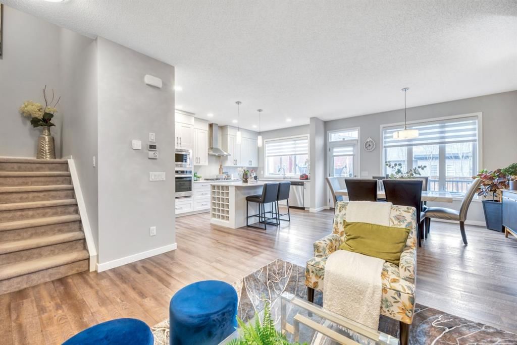 63 Walgrove Way SE, Calgary — photo 5 of 49