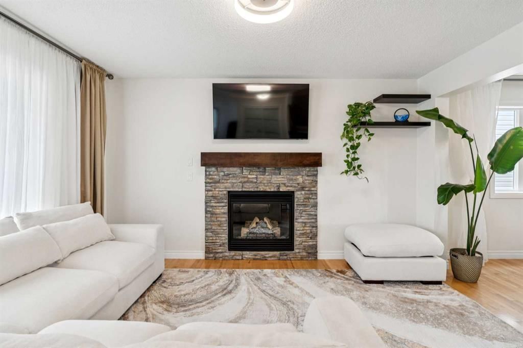 56 Silverado Plains View SW, Calgary — photo 4 of 34