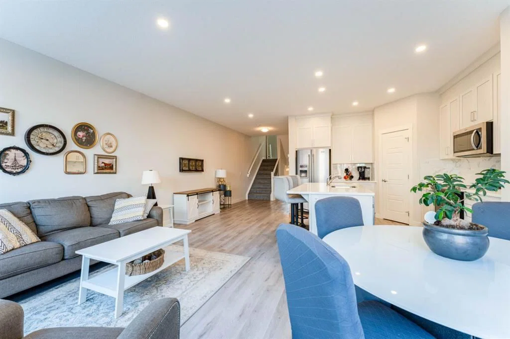5 Sage Bluff Heights NW, Calgary — photo 4 of 30