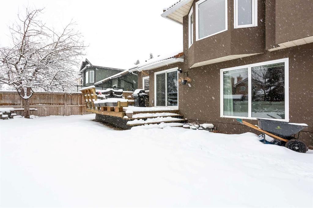 16 Suncanyon Park SE, Calgary — photo 3 of 50