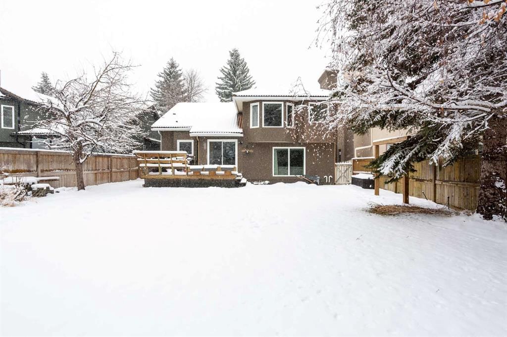 16 Suncanyon Park SE, Calgary — photo 5 of 50