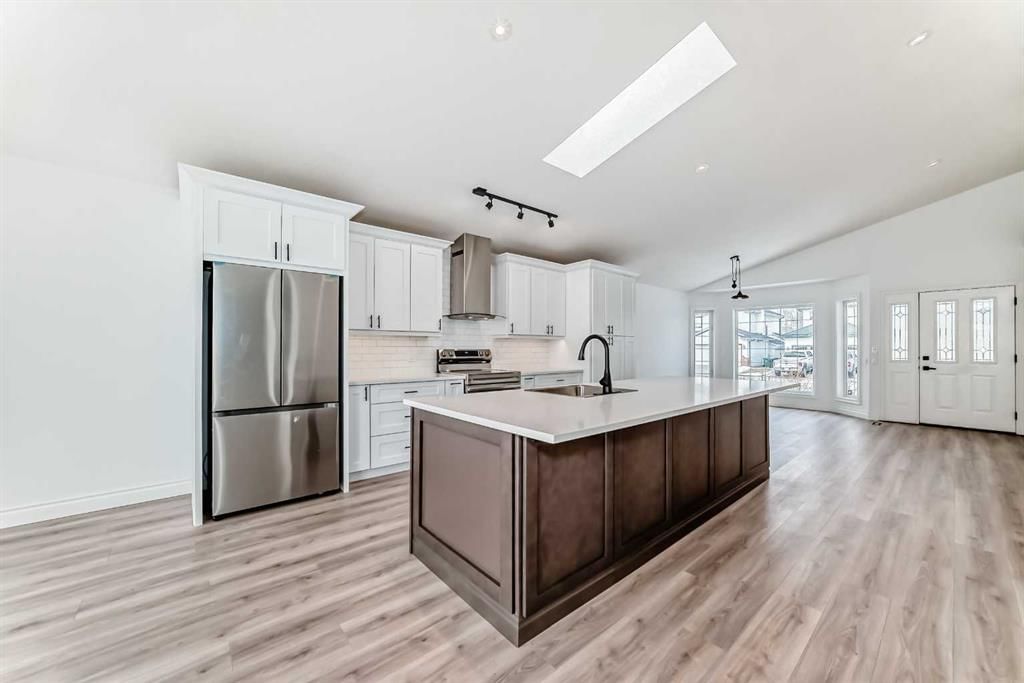 228 Woodside Crescent NW, Airdrie — photo 5 of 49