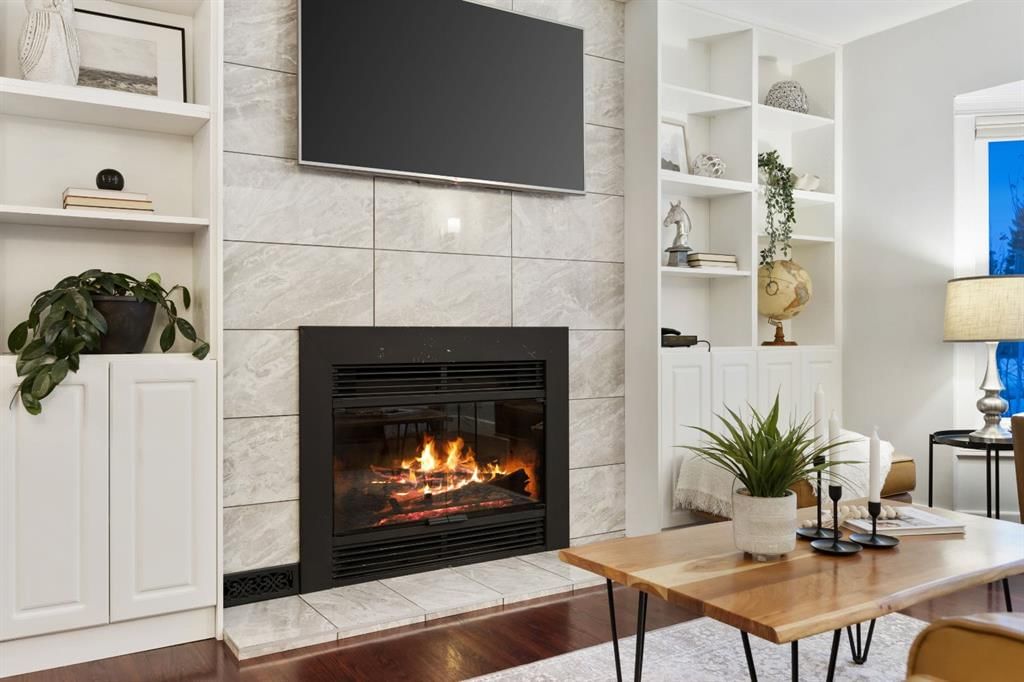 35 Grafton Drive SW, Calgary — photo 3 of 30