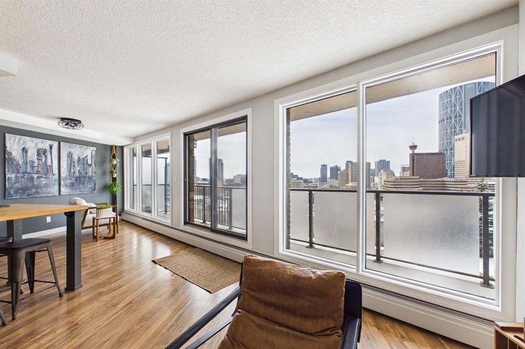 303, 300 Meredith Road NE, Calgary — photo 3 of 38