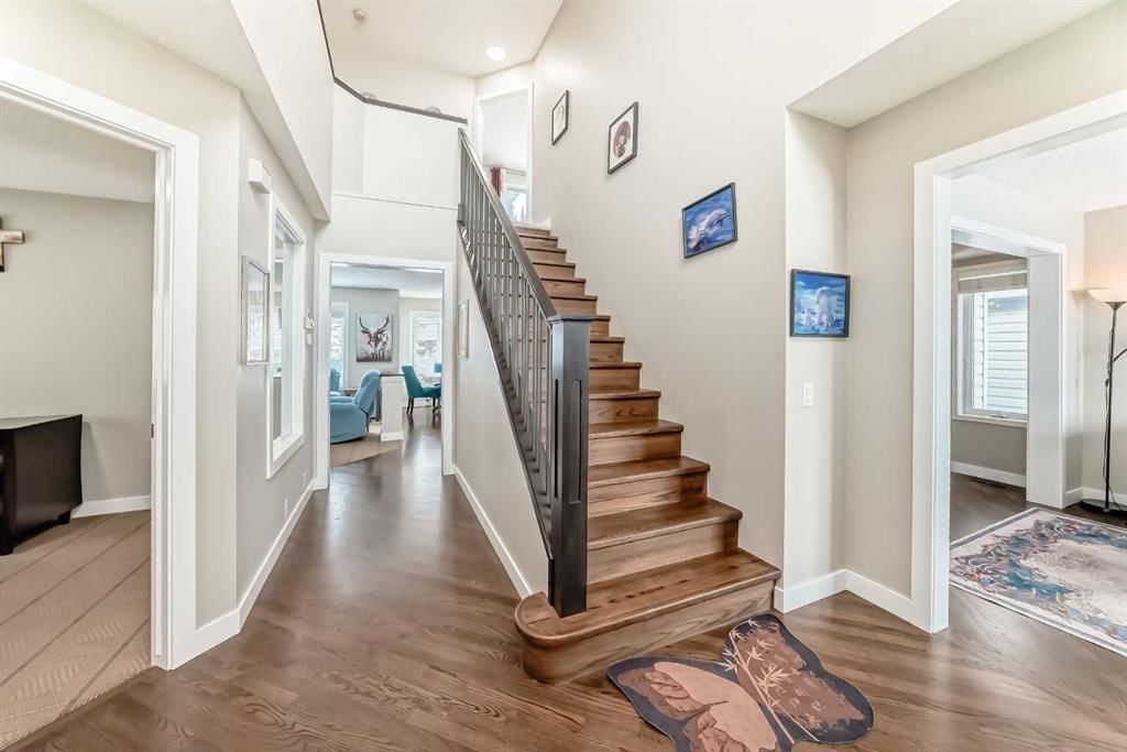 212 Sienna Park Drive SW, Calgary — photo 3 of 40