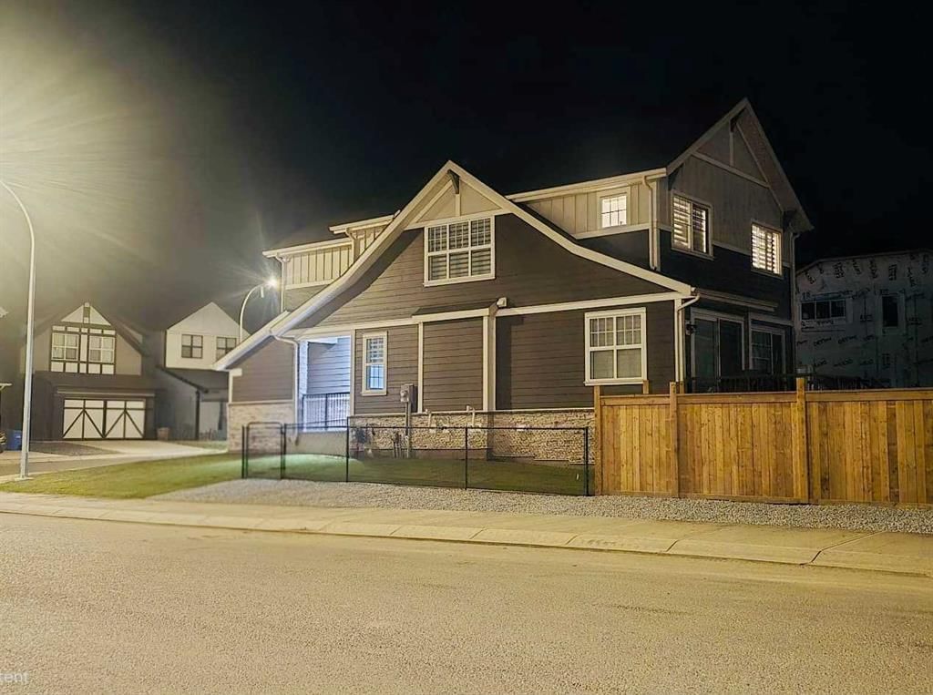 158 Magnolia Path SE, Calgary — photo 2 of 43