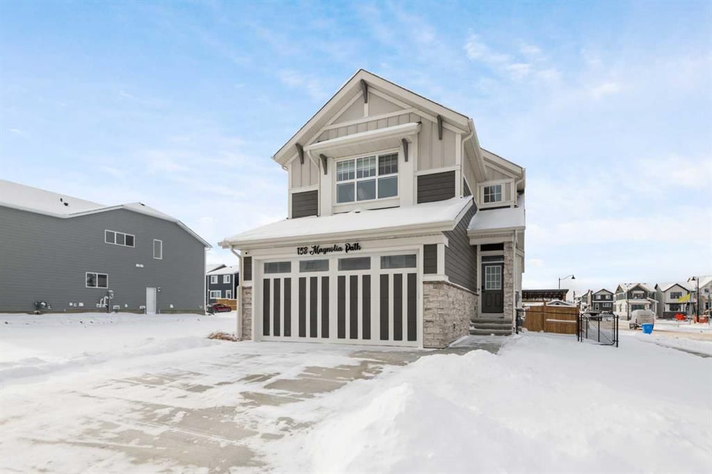 158 Magnolia Path SE, Calgary — photo 4 of 43