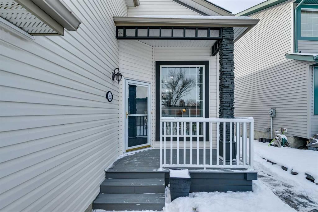 225 Somerset Drive SW, Calgary — photo 2 of 38